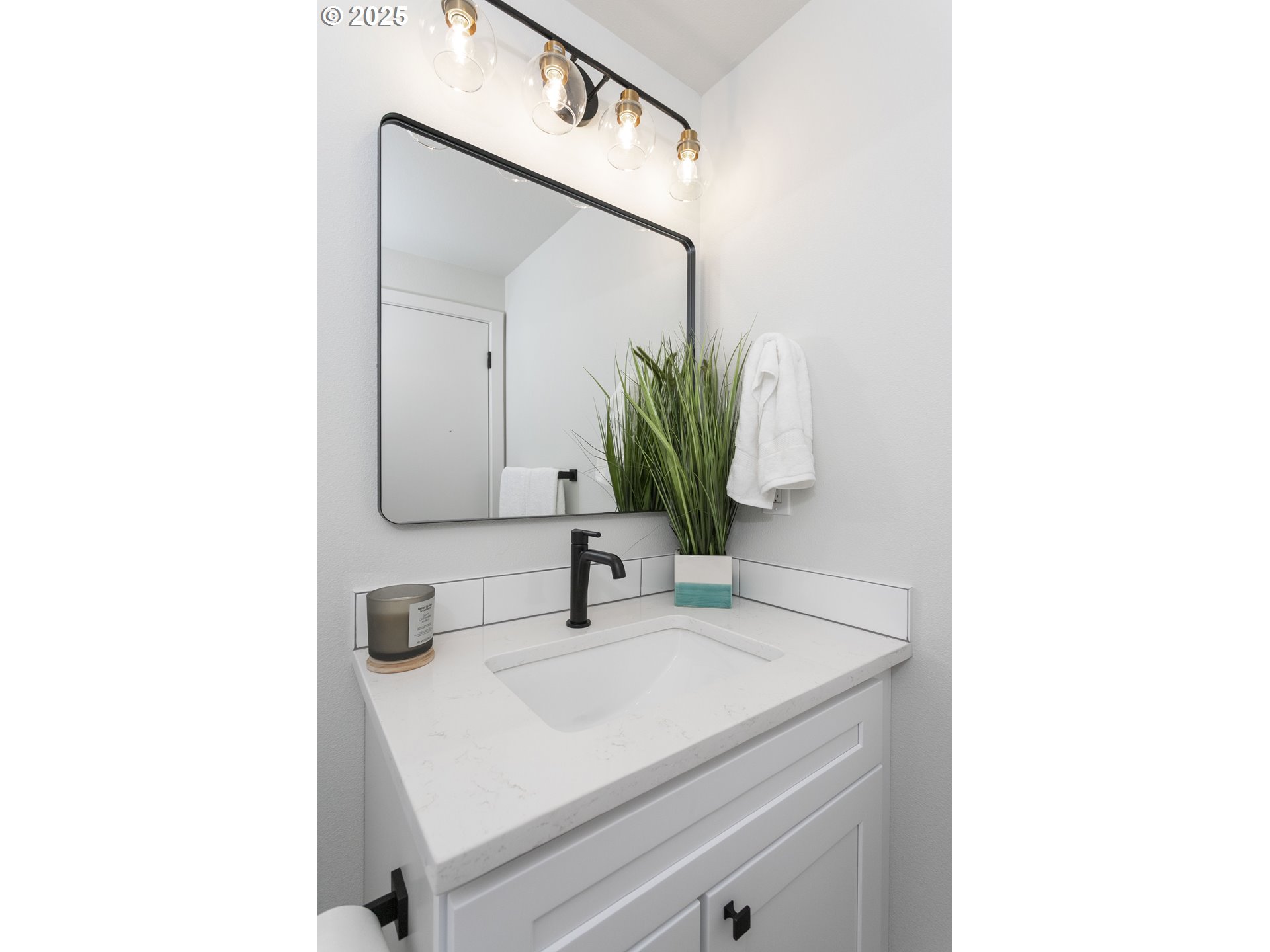 4816 Southeast Robin Road Milwaukie, OR 97267 - Photo 23 of 41 Gallery Image 23