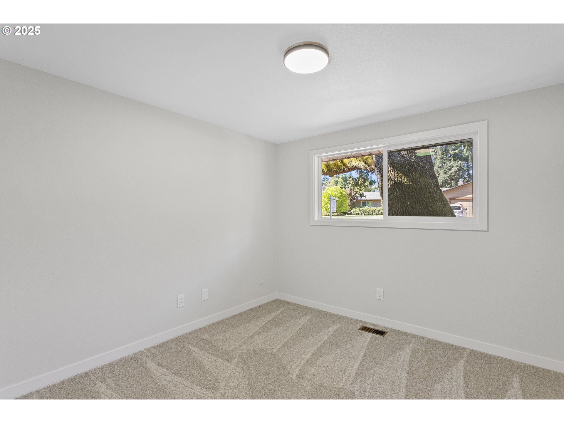 4816 Southeast Robin Road Milwaukie, OR 97267 - Photo 25 of 41 Gallery Image 25