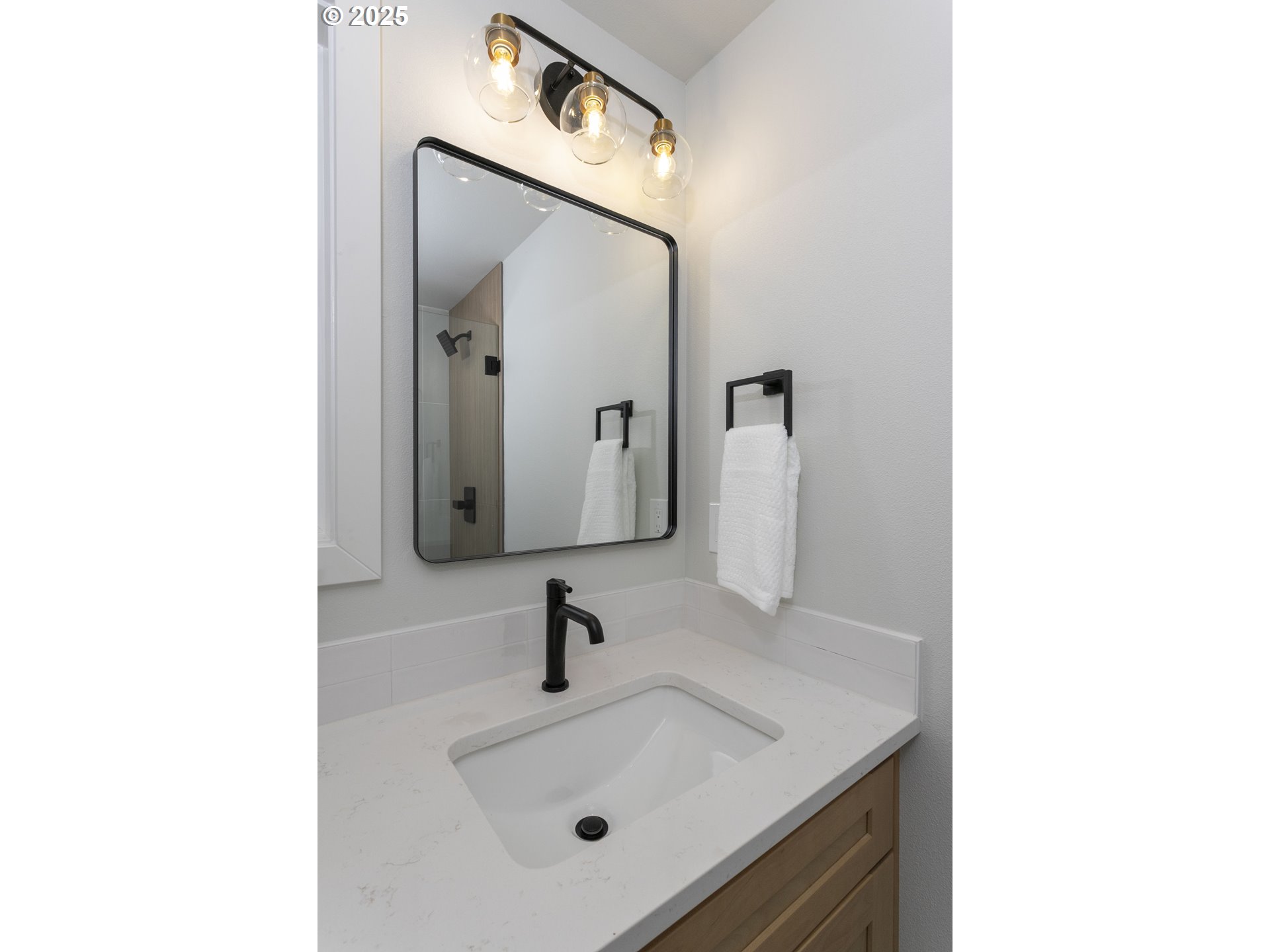 4816 Southeast Robin Road Milwaukie, OR 97267 - Photo 36 of 41 Gallery Image 36