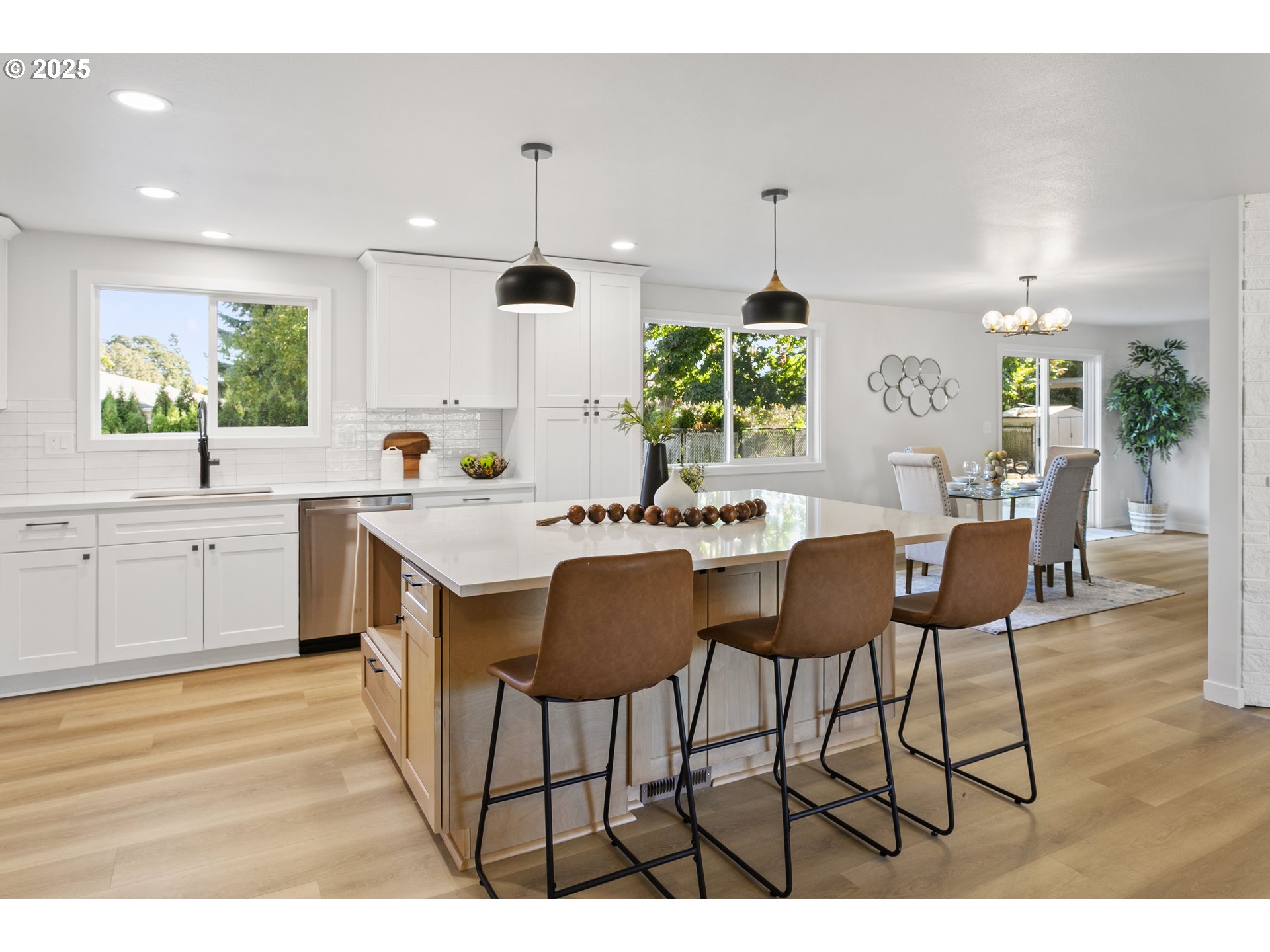 4816 Southeast Robin Road Milwaukie, OR 97267 - Photo 10 of 41 Gallery Image 10
