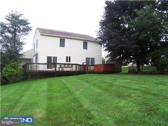 7 Farm House Road Newark, DE 19711 - Photo 3 of 12 Exterior Back