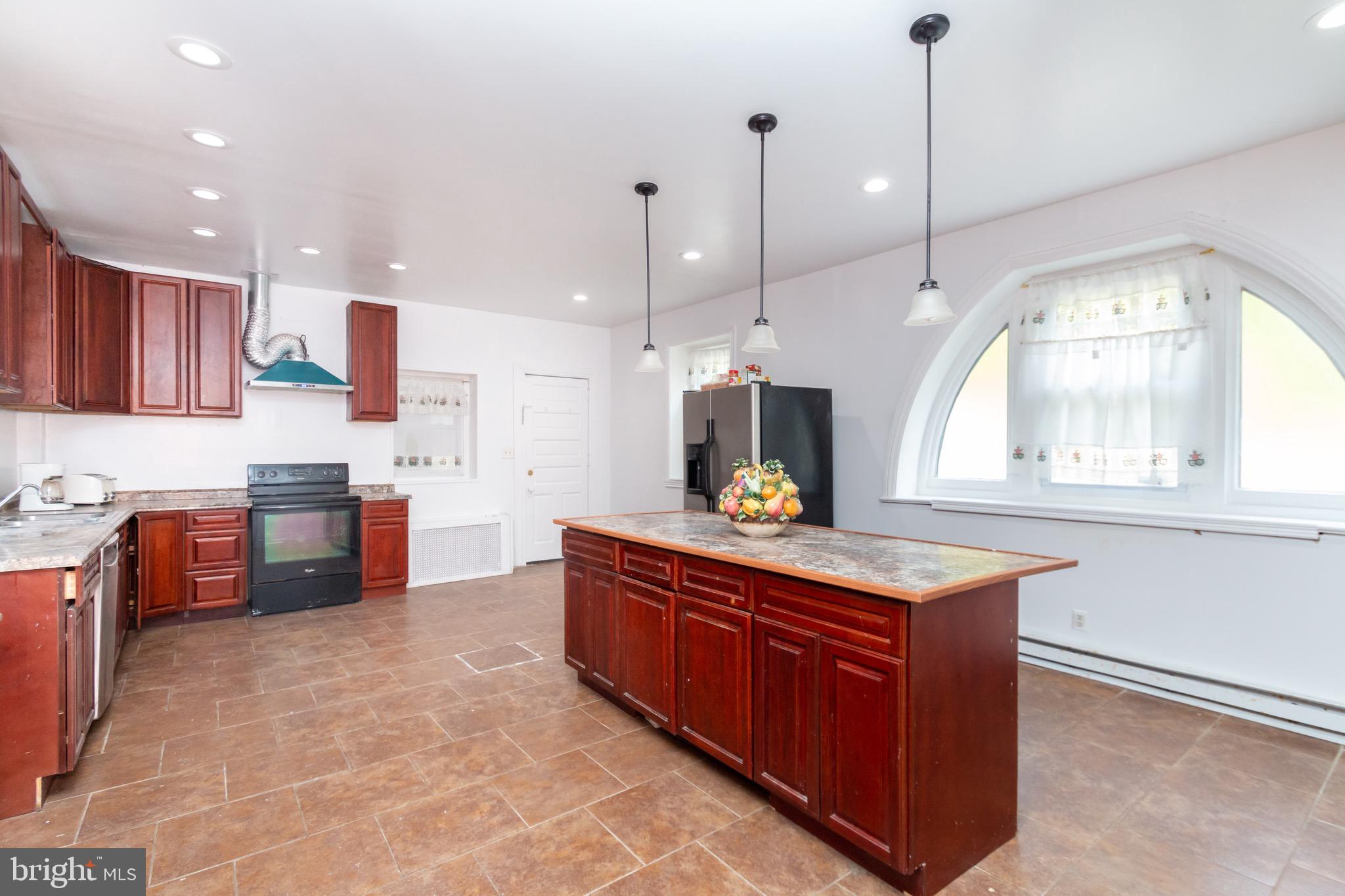 5979 Drexel Road Philadelphia, PA 19131 - Photo 12 of 27 Gallery Image 12