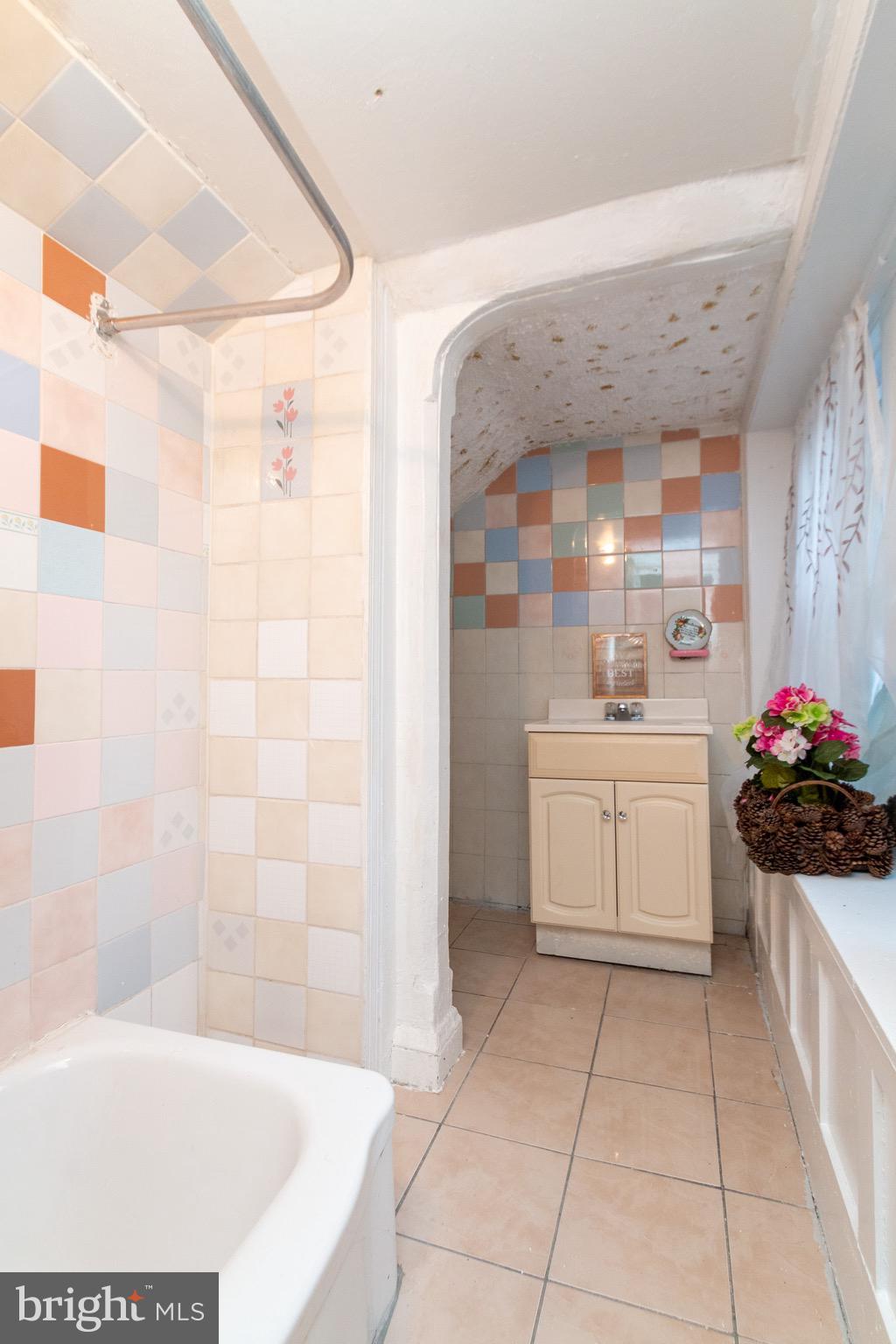 5979 Drexel Road Philadelphia, PA 19131 - Photo 13 of 27 Gallery Image 13