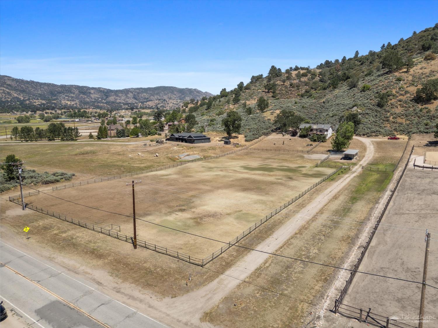 29640 South Lower Valley Road Tehachapi, CA 93561 - Photo 68 of 76 Gallery Image 68