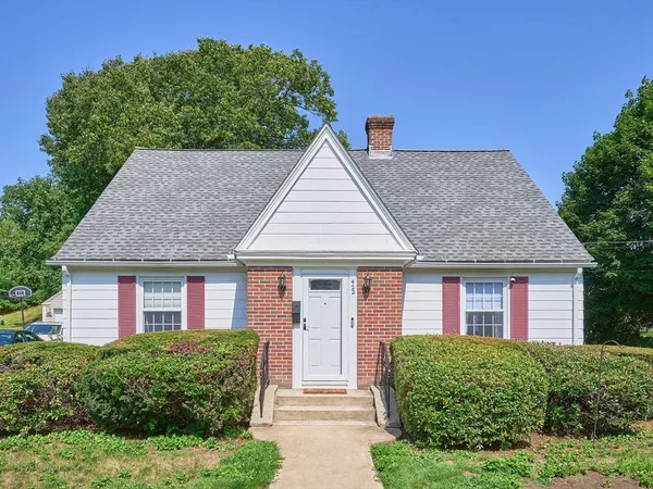 $459,900 | 422 Mill Street, Worcester, MA 01602