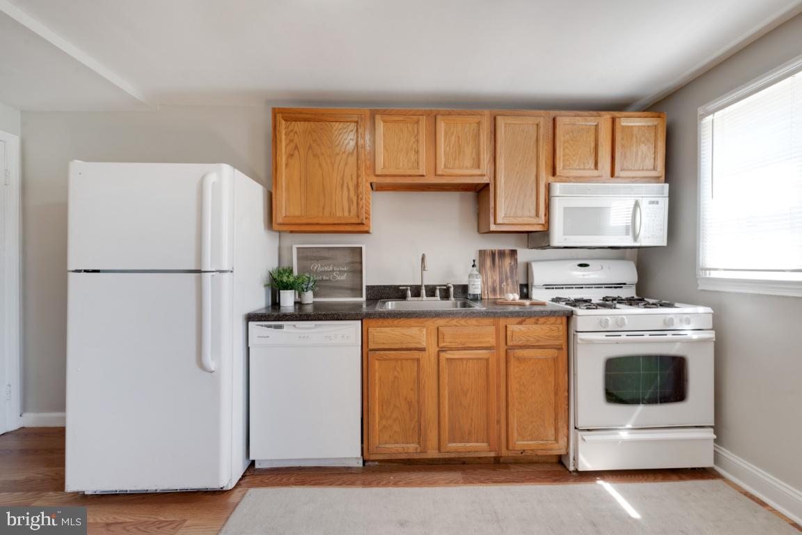 3651 Greenvale Road Baltimore, MD 21229 - Photo 11 of 35 Gallery Image 11