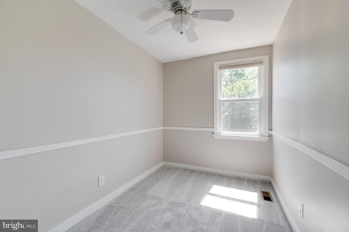 3651 Greenvale Road Baltimore, MD 21229 - Photo 20 of 35 Gallery Image 20