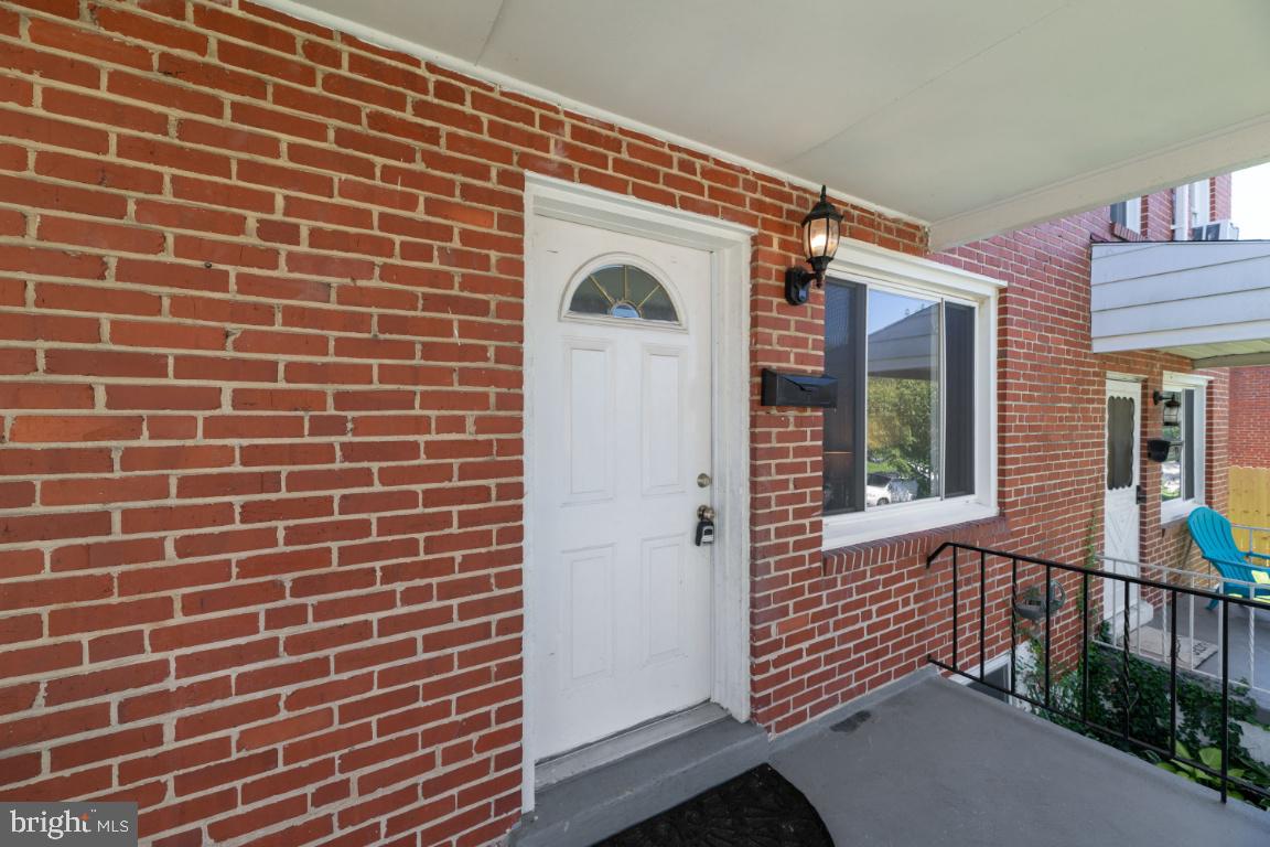 3651 Greenvale Road Baltimore, MD 21229 - Photo 3 of 35 Gallery Image 3