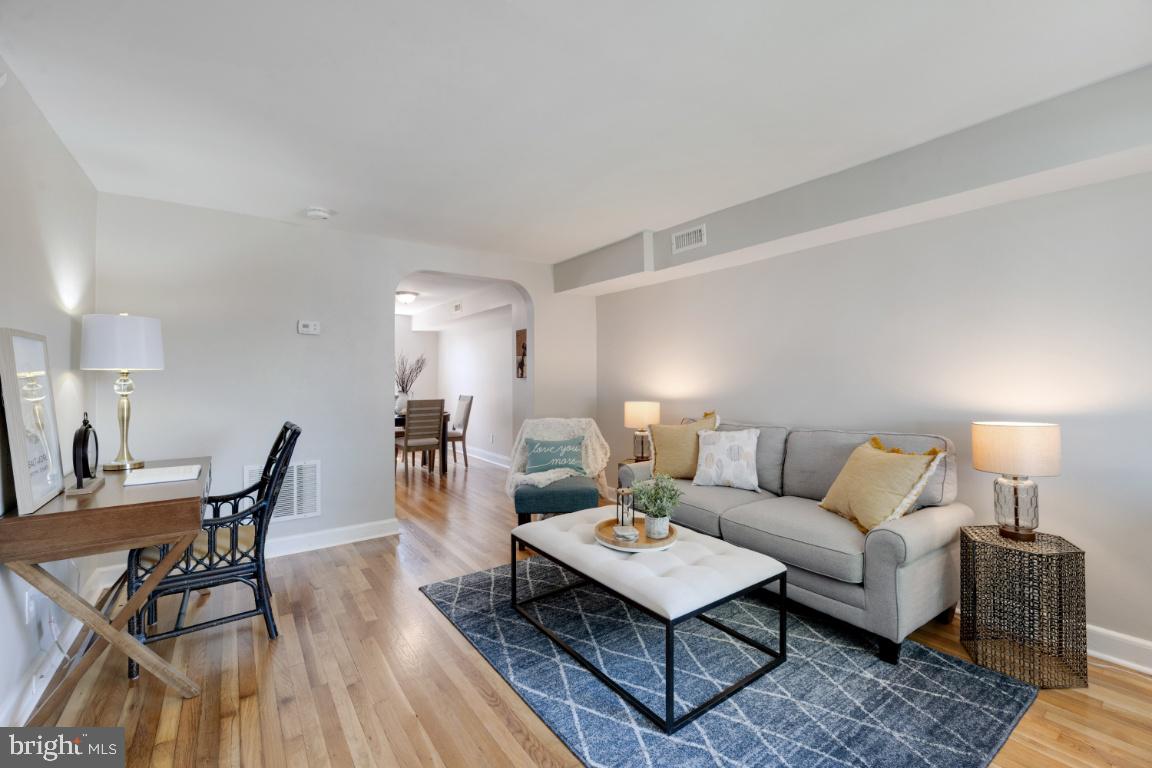 3651 Greenvale Road Baltimore, MD 21229 - Photo 4 of 35 Gallery Image 4
