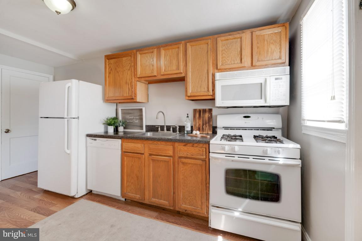 3651 Greenvale Road Baltimore, MD 21229 - Photo 10 of 35 Gallery Image 10