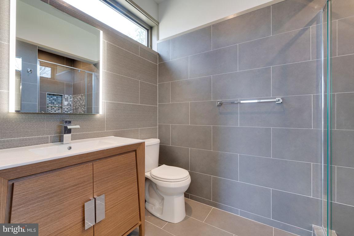 328 Hickory Point Road Pasadena, MD 21122 - Photo 25 of 49 WiFi LED Mirror with Bluetooth . Modernist Vanity