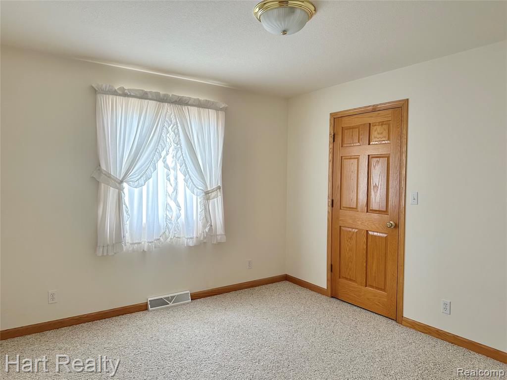 355 Juhl Road Sandusky, MI 48471 - Photo 7 of 24