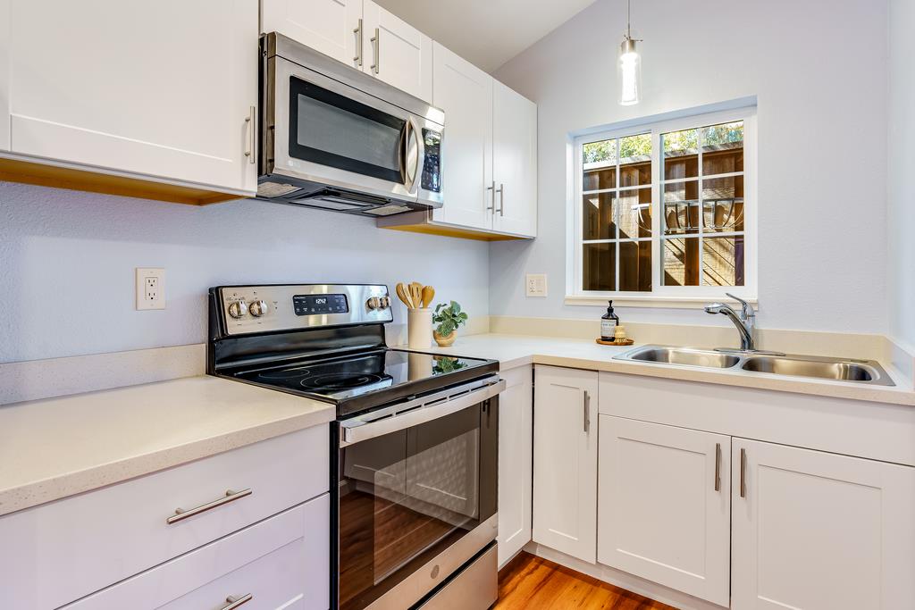 260 Alturas Way Soquel, CA 95073 - Photo 33 of 46 Gallery Image 33
