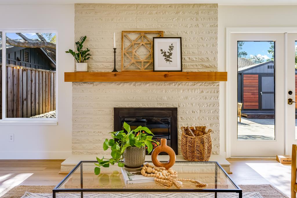 260 Alturas Way Soquel, CA 95073 - Photo 10 of 46 Gallery Image 10