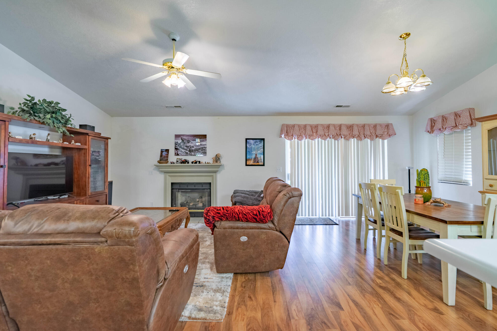1825 West Mathis Park Place, Unit 5 St. George, UT 84770 - Photo 17 of 57 1825 W Mathis Park Pl #5 -037
