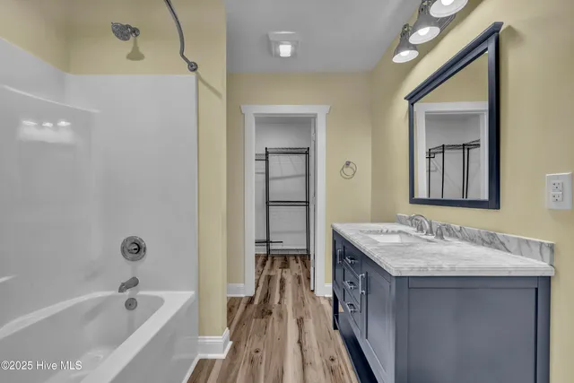 $2,199 | 4009 Alandale Drive, Wilmington, NC 28405