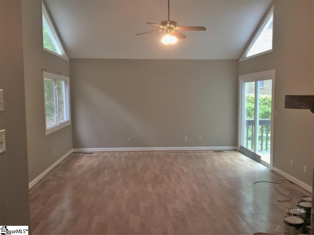 606 Lakewinds Boulevard Inman, SC 29349 - Photo 8 of 23