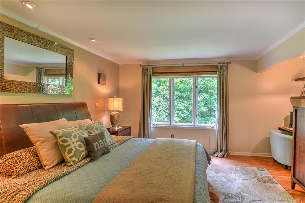 110 Beaver Ridge Road, Unit 110 Asheville, NC 28804 - Photo 12 of 24 Gallery Image 12