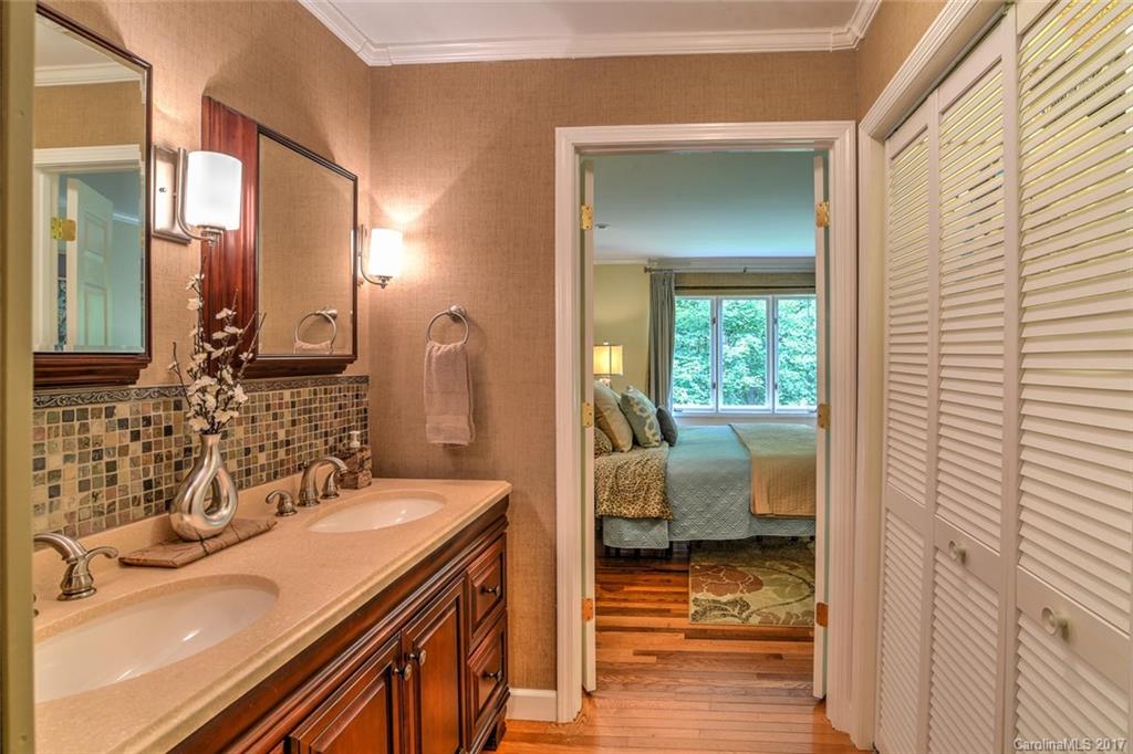 110 Beaver Ridge Road, Unit 110 Asheville, NC 28804 - Photo 15 of 24 Gallery Image 15