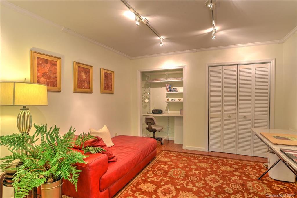 110 Beaver Ridge Road, Unit 110 Asheville, NC 28804 - Photo 16 of 24 Gallery Image 16