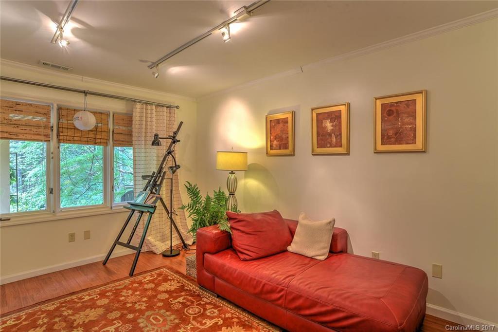 110 Beaver Ridge Road, Unit 110 Asheville, NC 28804 - Photo 17 of 24 Gallery Image 17