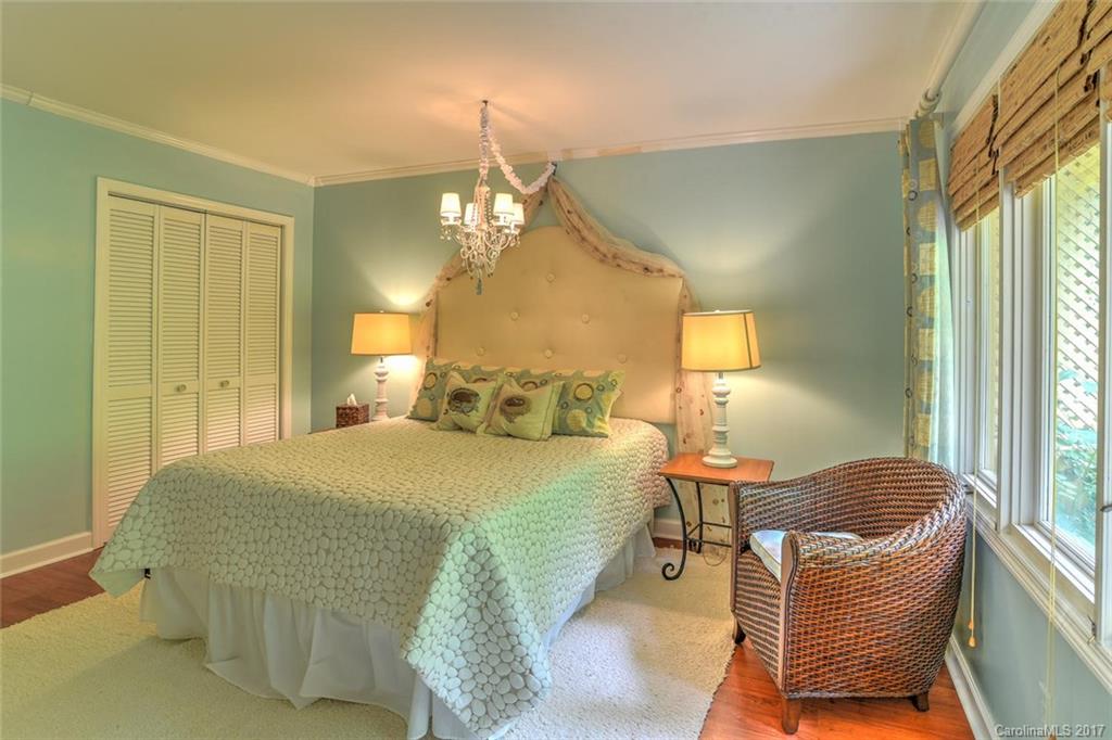 110 Beaver Ridge Road, Unit 110 Asheville, NC 28804 - Photo 19 of 24 Gallery Image 19