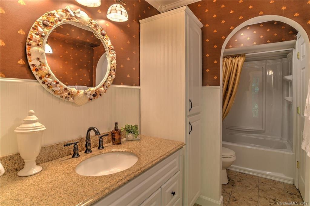 110 Beaver Ridge Road, Unit 110 Asheville, NC 28804 - Photo 21 of 24 Gallery Image 21