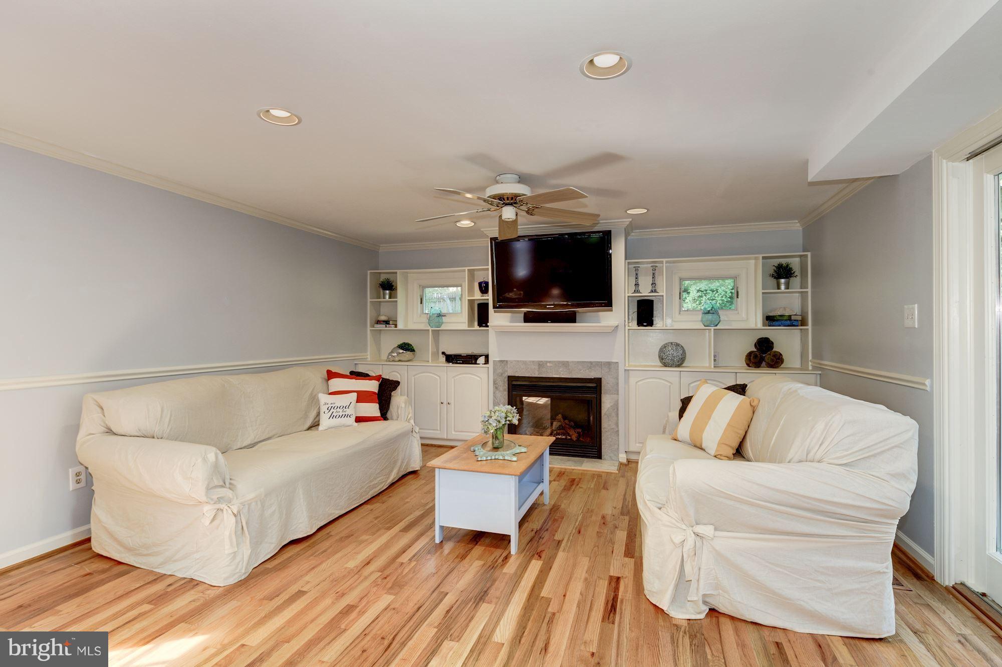 406 Alabama Road Baltimore, MD 21204 - Photo 12 of 29 Family Room w/Wood Burning FP