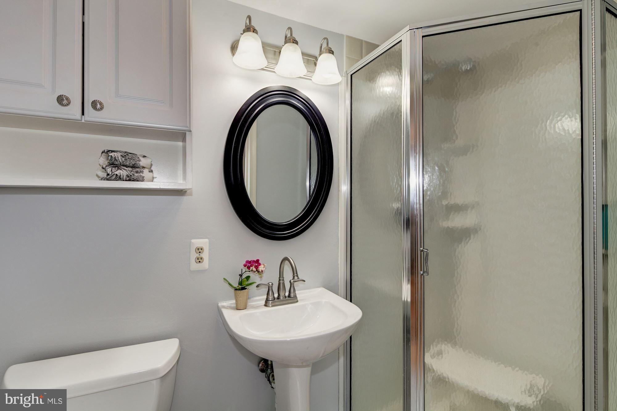 406 Alabama Road Baltimore, MD 21204 - Photo 14 of 29 First Level Full Bath