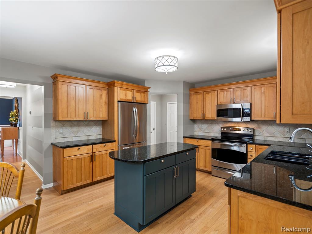 1688 Chase Drive Rochester, MI 48307 - Photo 22 of 78