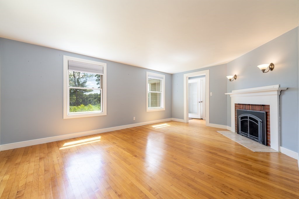 452 Chestnut Street Ashland, MA 01721 - Photo 2 of 19 Gallery Image 2