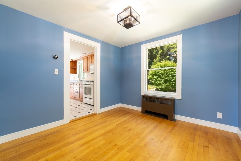 452 Chestnut Street Ashland, MA 01721 - Photo 5 of 19 Gallery Image 5
