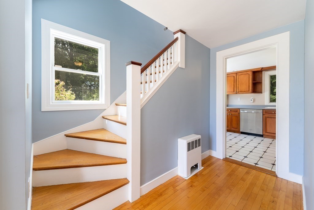 452 Chestnut Street Ashland, MA 01721 - Photo 8 of 19 Gallery Image 8