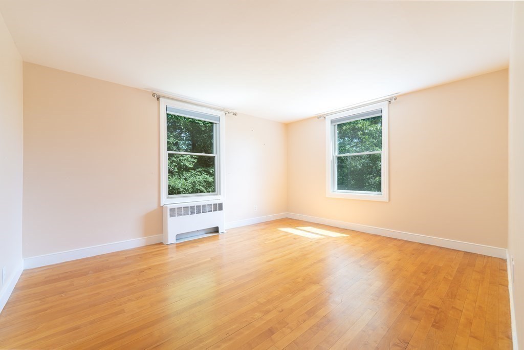 452 Chestnut Street Ashland, MA 01721 - Photo 9 of 19 Gallery Image 9