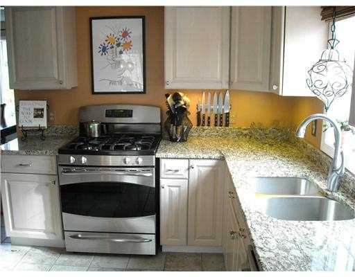 145 Franklin Road Scituate, RI 02825 - Photo 4 of 12 Kitchen.