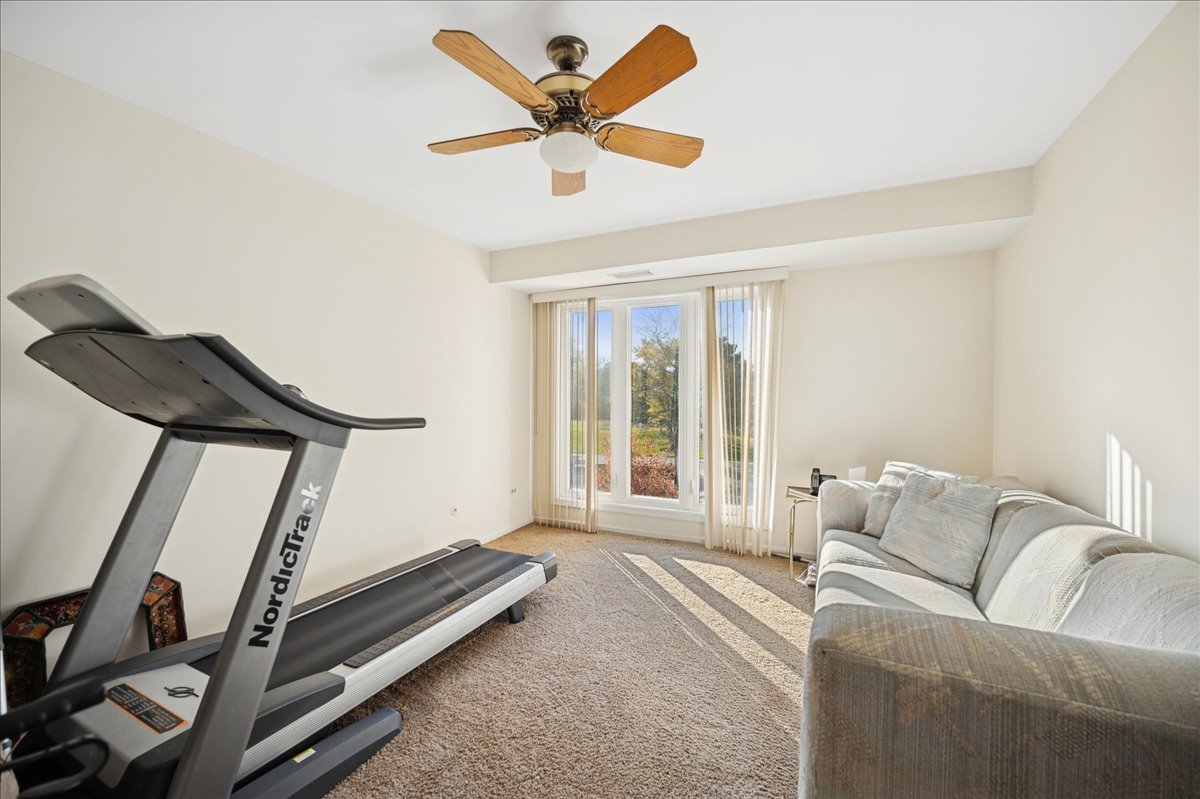 1771 Mission Hills Road, Unit 212 Northbrook, IL 60062 - Photo 19 of 22 a living room with furniture