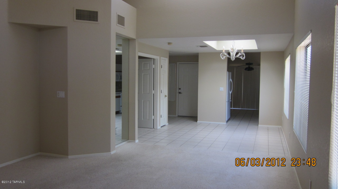 4978 North Valle Road Tucson, AZ 85750 - Photo 5 of 22