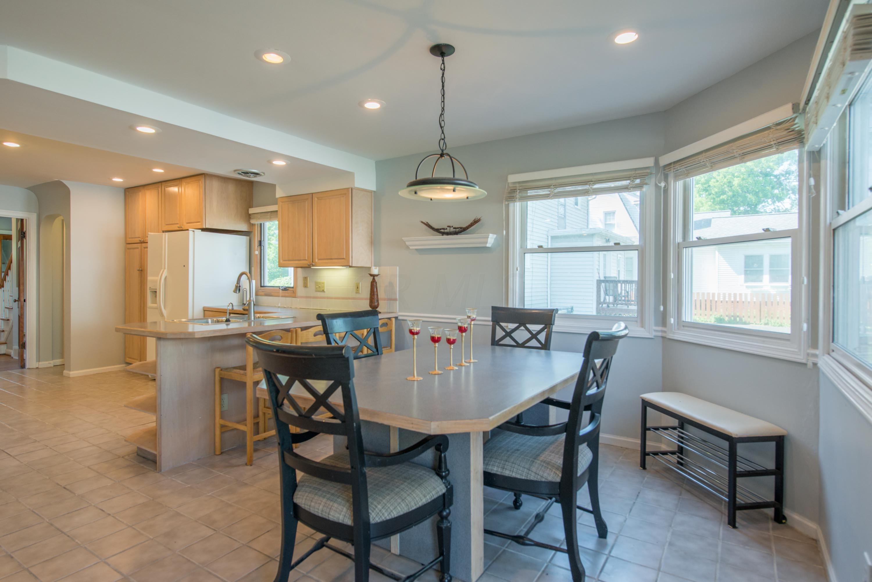 226 North Ardmore Road Columbus, OH 43209 - Photo 11 of 41