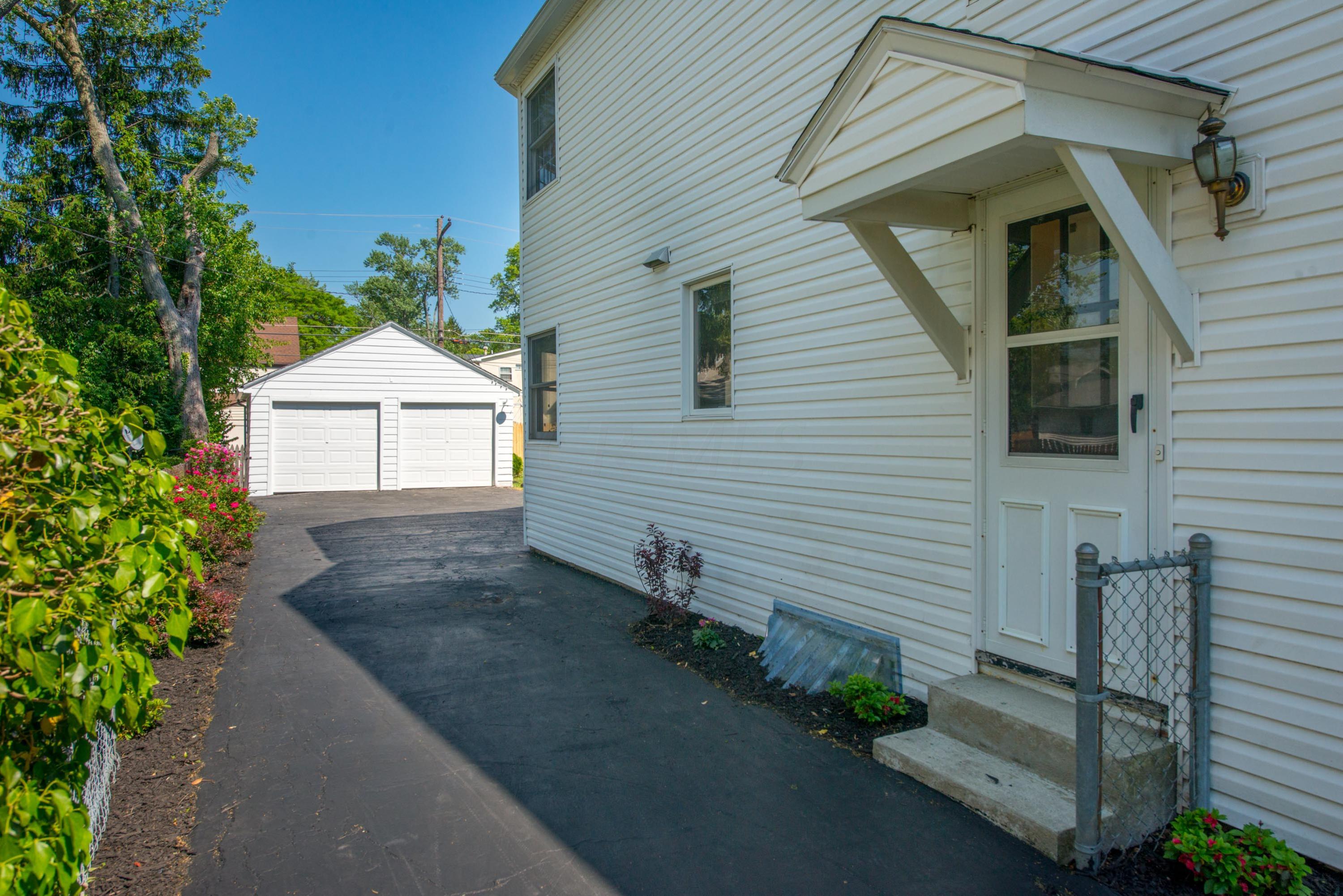 226 North Ardmore Road Columbus, OH 43209 - Photo 37 of 41