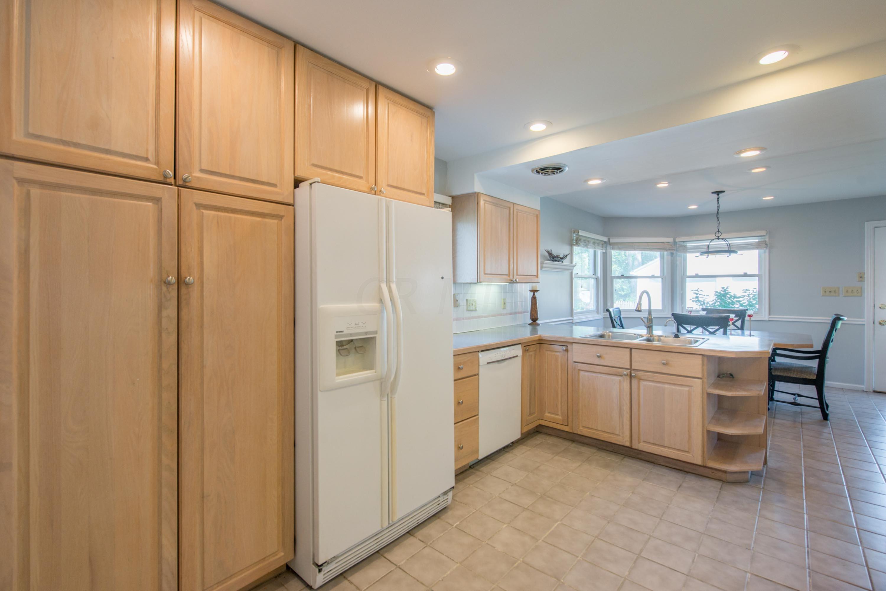 226 North Ardmore Road Columbus, OH 43209 - Photo 8 of 41