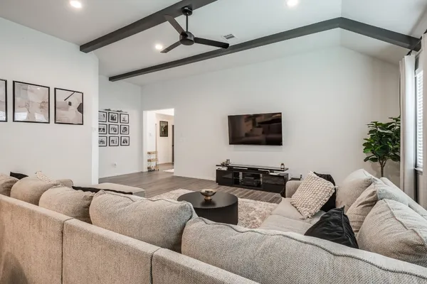 $3,300 | 14231 Angelina Drive, Baytown, TX 77523