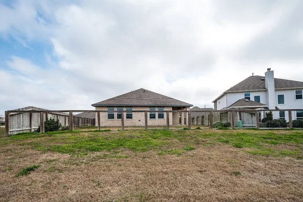 $3,300 | 14231 Angelina Drive, Baytown, TX 77523