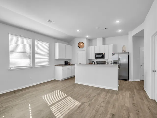 $2,100 | 740 Brown Road, Dayton, TX 77535