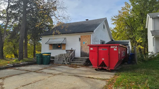 $135,000 | 54 Hillcrest Avenue, Fox Lake, IL 60020