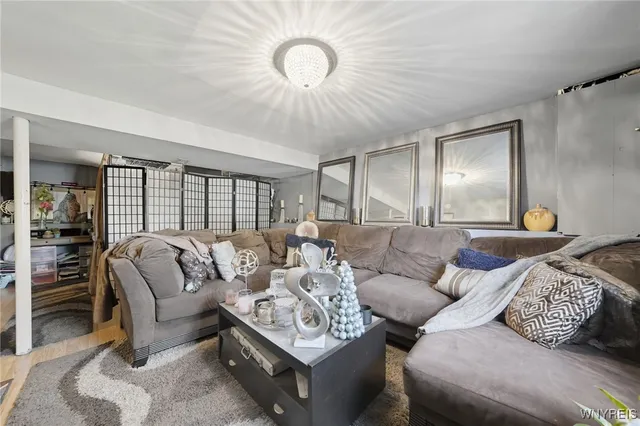 $229,900 | 6958 Academy Lane, Lockport Town, NY 14094