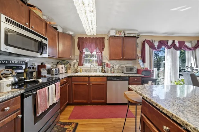 $229,900 | 6958 Academy Lane, Lockport Town, NY 14094