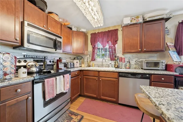 $229,900 | 6958 Academy Lane, Lockport Town, NY 14094