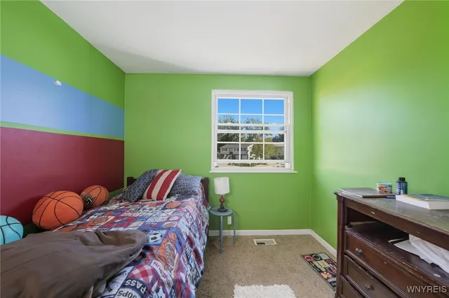 $229,900 | 6958 Academy Lane, Lockport Town, NY 14094