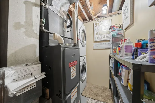 $229,900 | 6958 Academy Lane, Lockport Town, NY 14094