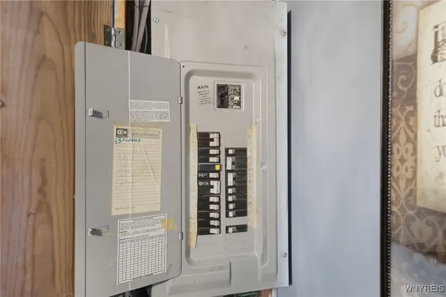 $229,900 | 6958 Academy Lane, Lockport Town, NY 14094